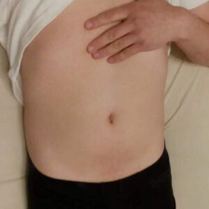 Suche Paare, Frauen oder Männer mit sadistischer Ader die auf mein Bauch rumhüpfen,stampfen,trampeln